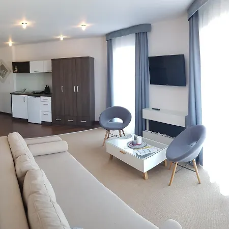 Akwamaryn 3* נישורזה